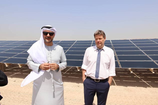 Habeck and Green Hydrogen with Solar 21 03 2022, UAE, Abu Dhabi, solar plant and city project Future City of the state Masdar Com