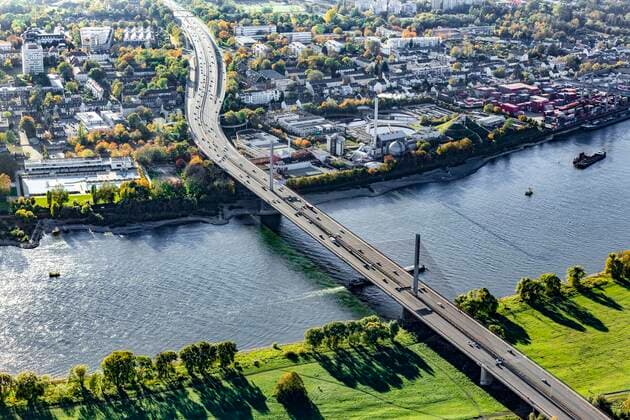 Friedrich Ebert Bridge or North Bridge, Rhine Bridge of the Federal Highway 565, Bonn, Rhineland, North Rhine-Westphalia, Germany, Europe Copyright: imageBROKER ThomasxRobbin iblrbb08191682.jpg