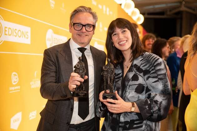 2022 04 11 19 23 43 LEUSDEN Guus Meeuwis with his Pop Edison Oeuvre Prize after the presentation of the Edison Pop Prizes 2022 together with singer Meau, who received an Edison for best newcomer ANP KIPPA PAUL BERGEN netherlands out belgium out  Copyright: xx x446972028x originalFilename: 446972028.jpg