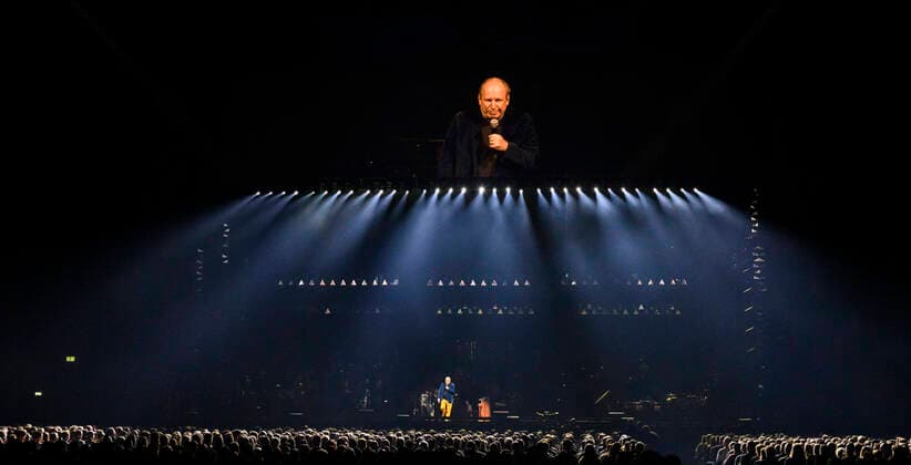 The German Oscar, Grammy and Golden Globe winning composer Hans Zimmer dressed in the colors of Ukraine and his partly Ukrainian orchestra on stage in the Royal Arena on Wednesday 27 April 2022 Hans Zimmer has made music for more than 200 projects, which together have earned close to a staggering 200 billion kr, Copenhagen  Copyright: TorbenxChristensen TorbenxChristensenx COP10686 spdk20220428-010115-L