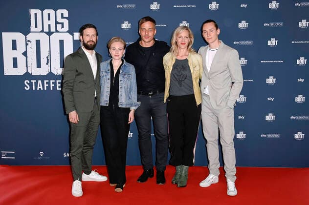 Franz Dinda, Elisa Schlott, Tom Wlaschiha, Anna Schudt and Rick Okon at the photocall for season 3 of the Sky series Das Boot at the Hilton Berlin Hotel Berlin, 02 05 2022 Foto:xF.xKernx xFuturexImage