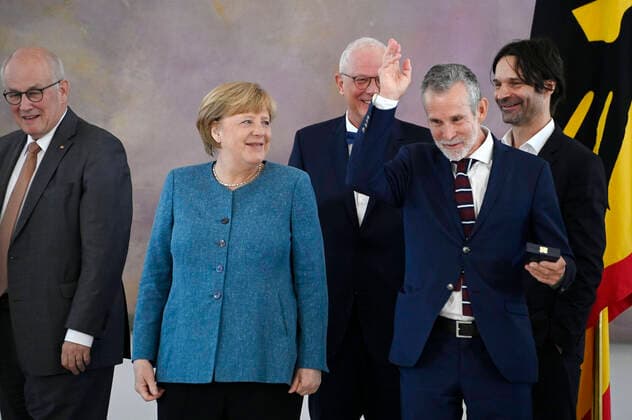 Volker Kauder, Angela Merkel and Ulrich Matthes at the award of the Cross of Merit 1st Class of the Order of Merit of the Federal Republic of Germany to Ulrich Matthes by the Federal President at Bellevue Palace Berlin, 03 05 2022 Foto:xF.xKernx xFuturexImage