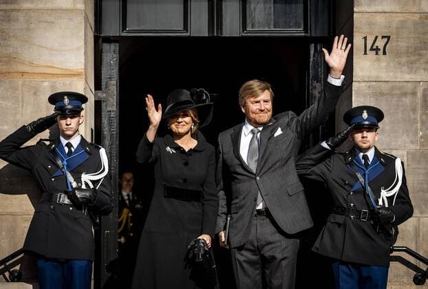 2022 05 04 17 57 42 Dutch Queen Maxima and King Willem Alexander on arrival at the Royal Palace on Dam Square in Amsterdam, The Netherlands, May 4, 2022, prior to the National Remembrance Day on Dam Square Also this year, on May 4, the Netherlands will commemorate the civilians and soldiers who have been killed or murdered sin  Copyright: xx x448033681x originalFilename: 448033681.jpg
