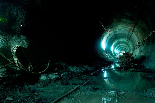 NEAT INTERMEDIATE CUTTING View into the east tube of the Gotthard Base Tunnel of the New Rail Link through the Alps NEAT on Wednesday 16 09 09 between Erstfeld and Amsteg, where the cut-through of a 7.2 kilometer long section is taking place AlpTransit Gotthard Ltd ATG , a subsi  Copyright: Ex-PressxMarkusxFortex MFO20090916_018