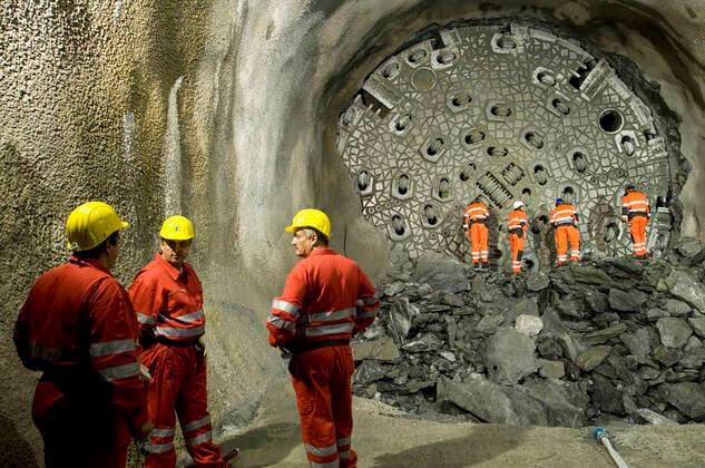 NEAT INTERMEDIATE BORE A tunnel boring machine eats through the rock in the Gotthard base tunnel of the New Rail Link through the Alps (NRLA) between Erstfeld and Amsteg on Wednesday 16 09 09, where the breakthrough of a 7.2-kilometer-long section is ta  Copyright: Ex-PressxMarkusxFortex MFO20090916_033