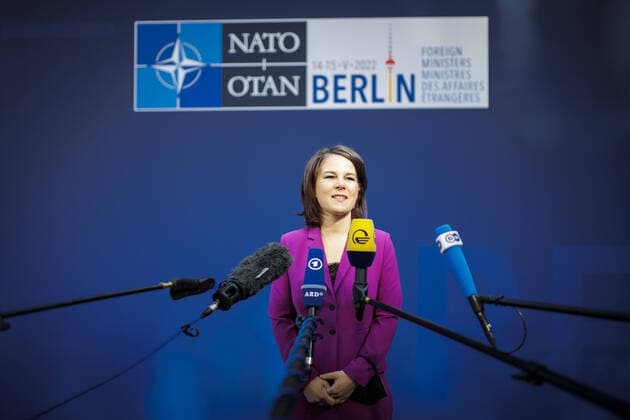 Annalena Baerbock, German Foreign Minister, taken during a doorstep at the informal meeting of NATO Foreign Ministers in Berlin, 15 05 2022 Berlin Germany Copyright: xJaninexSchmitzx