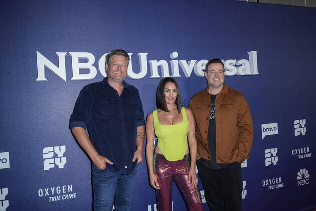 NBCUniversal Upfront 2022 NEW YORK, NEW YORK - MAY 16: (L-R) Blake Shelton, Nikki Bella and Carson Daly attend the 2022 NBCUniversal Upfront at Mandarin Oriental Hotel on May 16, 2022 in New York City. New York City United States  Copyright: xJohnxNacionx originalFilename: nacion-nbcunive220516_npgz9.jpg