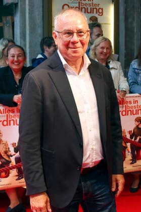Joachim Krol at the premiere of the feature film Alles in bester Ordnung at the Lichtburg Essen, 16 05 2022 Foto:xxF.xZeisingx xFuturexImage