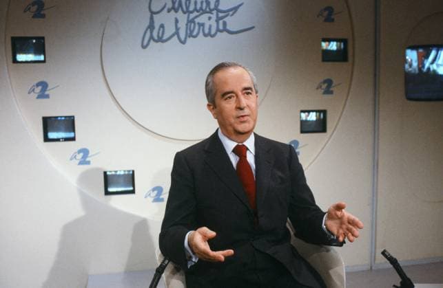 Edouard Balladur, 1988 Edouard Balladur on the set of the political TV show L heure de veritÃ© , presented by FranÃ§ois-Henri de Virieu on Antenne 2. January 6, 1988 Photo Jacques Loew Copyright: xJacquesxLoew Photo12x LWE21A00_048