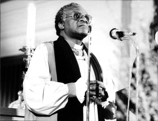 Desmond Tutu Das Foto zeigt den südafrikanischen Geistlichen und Friedensnobelpreisträger Bischof Desmond Mpilo Tutu., Copyright: UnitedxArchivesxSvenxSimon Nur redaktionelle Nutzung. Editorial usage only. UnitedArchivesIMS_3290222F EDITORIAL USE ONLY