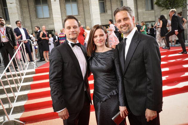 German Film Award 2022 Vinzenz Kiefer and Jennifer Ulrich and Axel Schreiber German Film Award 2022 ceremony at the Palais am Funkturm in Berlin Copyright: xEventpressxFuhrx
