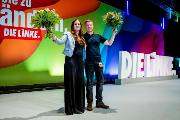 DIE LINKE FEDERAL PARTY CONVENTION 2022 IN ERFURT 25 06 2022 Erfurt The Federal Party Congress of DIE LINKE in the Erfurt Exhibition Center on 25 June 2022 Martin Schirdewan DIE LINKE, Member of the European Parliament and Janine Wissler DIE LINKE after the election as party chairwoman