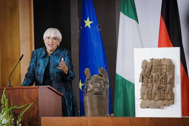 Claudia Roth Buendnis 90 Die Gruenen , Minister of State for Culture and Media, attends an event on the occasion of the signing of a political declaration on the Benin Bronzes with Nigeria Germany and Nigeria sign an agreement on the return of the Benin Bronzes Berlin, 01 07 2022 Berlin Germany Copyright: xThomasxTrutschelx