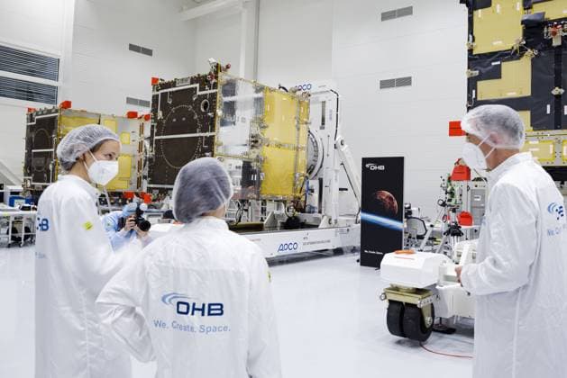 Construction of weather satellites at space company OHB in Bremen Bremen, 14 07 2022 Bremen Germany Copyright: xThomasxTrutschelx