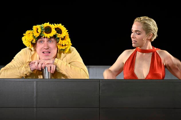 Lars Eidinger and Verena Altenberger at the photo rehearsal of Jedermann Das Spiel vom Sterben des reichen Mannes as part of the Salzburg Festival at the Domplatz Salzburg, 16 07 2022 Foto:xS.xAdamx xFuturexImage