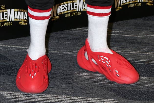 August 11, 2022, Los Angeles, CA, USA: LOS ANGELES - AUG 11: Montez Ford, Shoe Detail at the WrestleMania Launch Party at SoFi Stadium on August 11, 2022 in Los Angeles, CA Los Angeles USA - ZUMAnc22 20220811_zaa_nc22_057 Copyright: xKathyxHutchinsx