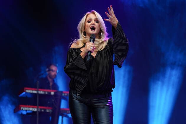 Bonnie Tyler in Worms at the Jazz Joy Festival 21 08 2022 The British pop and rock singer Bonnie Tyler at the Jazz Joy Festival in Worms Worms Jazz Joy Rheinland Pfalz