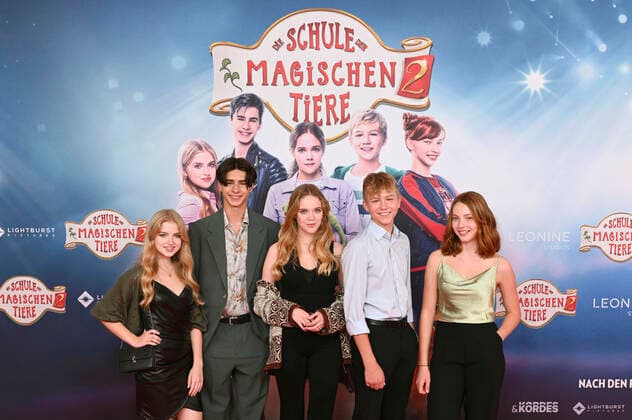Emilia Pieske, Loris Sichrovsky, Lilith Johna, Leonard Artur Conrads and Emilia Maier at the premiere of the movie The School of Magical Beasts 2 at Mathäser Filmpalast Munich, 10 09 2022 Foto:xR.xHeinex xFuturexImage