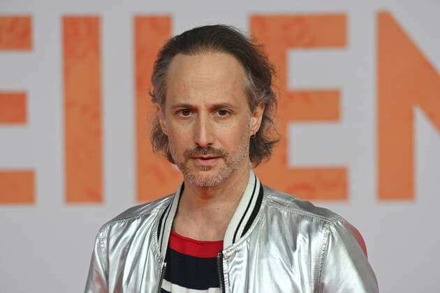 Michael OSTROWSKI actor, single image, cropped single subject, portrait, portrait film premiere TAUSEND ZEILEN on 21 09 2022 in ARRI cinema in Munich