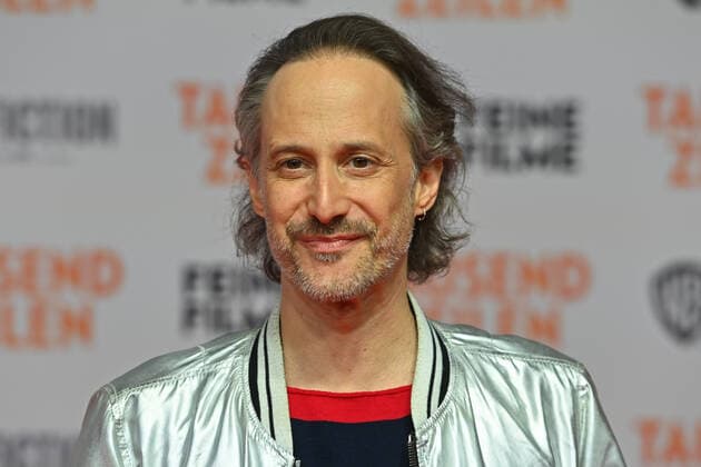 Michael OSTROWSKI actor, single image, cropped single subject, portrait, portrait film premiere TAUSEND ZEILEN on 21 09 2022 in ARRI cinema in Munich