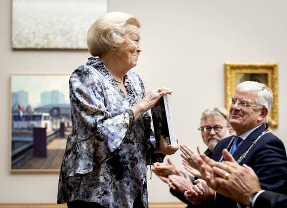 2022 10 01 16 05 29 THE HAGUE Princess Beatrix during the opening of the anniversary exhibition 175 years Pulchri Studio Pulchri Studio was founded on January 23, 1847 by the painters Hardenberg, Roelofs, Van Hove and Weissenbruch to promote the interests of the visual arts and hold art appreciations In 1901,  Copyright: xx x455611739x originalFilename: 455611739.jpg