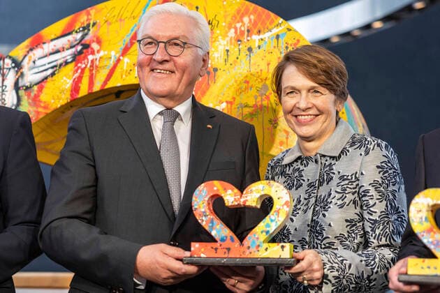 Frank Walter Steinmeier with wife Elke Büdenbender after the ceremony for the Day of German Unity in the theater Erfurt Erfurt, 03 10 2022 Foto:xM.xKremerx xFuturexImage