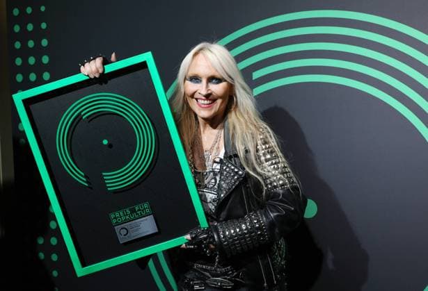 04 10 2022, Berlin Germany Pop Culture Award, event at Admiralspalast Doro Pesch receives lifetime achievement award