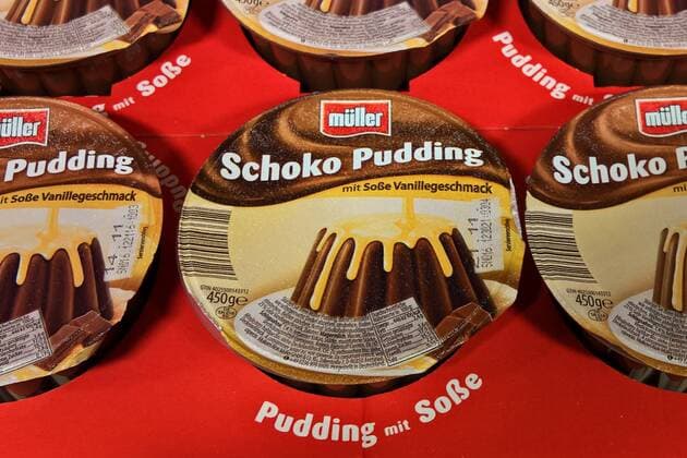 Mueller chocolate pudding, dairy product of the Theo Mueller group of companies in supermarkets