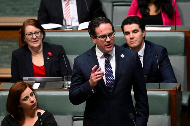 QUESTION TIME, Australian Veterans? Affairs Minister Patrick Gorman speaks during House of Representatives Question Time at Parliament House in Canberra, Thursday, November 10, 2022. ( NO ARCHIVING, EDITORIAL USE ONLY, NO USE IN BOOKS WITHOUT CONSENT CANBERRA ACT AUSTRALIA  Copyright: xLUKASxCOCHx 20221110001728159221