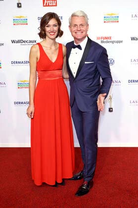Katharina Bach and Guido Cantz at the 15 award ceremony of the Golden Image of Woman 2022 at the Stage Theater Neue Flora Hamburg, 09 11 2022 Foto:xgbrcix xFuturexImage