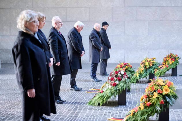 Berlin, wreath-laying ceremony for Remembrance Day in the Neue Wache Wreath-laying ceremony for Remembrance Day in the Neue Wache on 13 11 2022 in Berlin In the picture Federal President Frank Walter Steinmeier, President of the Republic