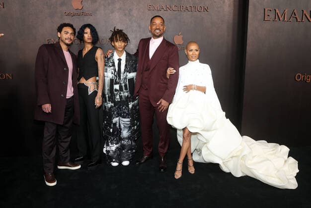 Bilder des Jahres 2022, Entertainment 11 November 30 November 2022 -Los Angeles, California - Trey Smith, Willow Smith, Jaden Smith, Will Smith, Jada Pinkett Smith. Apple Film premiere of Emancipation held at Regency Bruin Theatre in Los Angeles. Los Angeles USA - ZUMAa123 20221130_zaa_a123_253 Copyright: xFSx