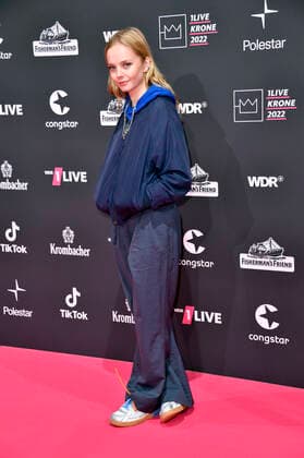 Paula Hartmann at the 23 award ceremony of the 1Live Krone 2022 in the Jahrhunderthalle Bochum, 08 12 2022 Foto:xN.xKubelkax xFuturexImage