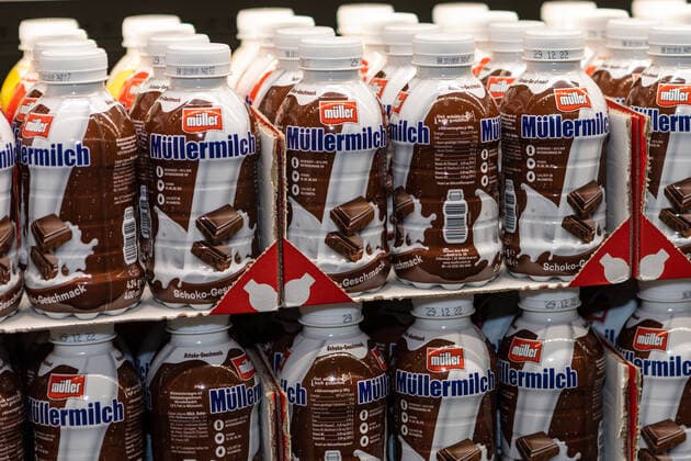 Germany 29 November 2022 In the picture In a refrigerated shelf are products of the variety Müllermilch The Müllermilch with a chocolatey taste is a product of the Theo Müller group of companies District of Osnabrück Lower Saxony Copyright: xFotostandx xGelhotx