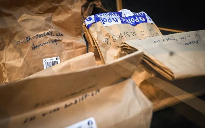 Pieces of evidence pictured during the jury constitution session at the assizes trial of Jean-Yves Verreydt before the Assizes Court of Hainaut Province in Mons, Thursday 12 January 2023. Verreydt is accused of the murder of Philippe Alicardo on 27 November 2020 in Jumet. VIRGINIExLEFOUR 58088803