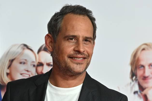 Moritz BLEIBTREU actor , single image,cropped single image,portrait,portrait red carpet,red carpert german premiere CAVEMAN on 23 01 2023 in ARRI Lounge in munich