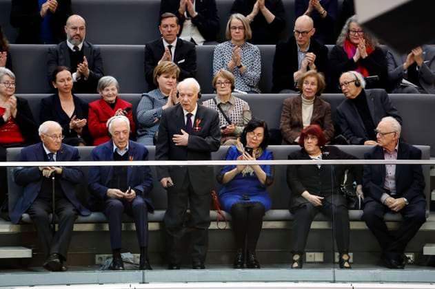 Albrecht Weinberg, Boris Zabarko and Roman Schwarzmann at the German Bundestags hour of remembrance on the occasion of the Day of Remembrance of the Victims of National Socialism in the Reichstag building Berlin, 27 01 2023 Foto:xJ.xMWx xFuturexImage