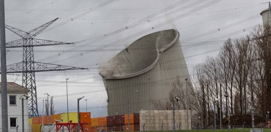 Demolition of a cooling tower at the Biblis nuclear power plant 02 02 2023 Biblis Demolition of a cooling tower at the Biblis nuclear power plant TG2023-0098