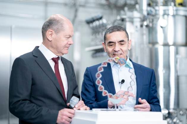 German Chancellor visits BioNTech on the occasion of the construction completion of the plasmid production in Marburg German Chancellor Olaf Scholz with Ugur Sahin, founder and CEO Biontech SE during his vi