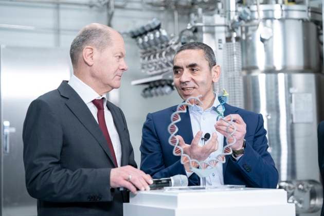 German Chancellor visits BioNTech on the occasion of the construction completion of the plasmid production in Marburg German Chancellor Olaf Scholz with Ugur Sahin, founder and CEO Biontech SE during his vi