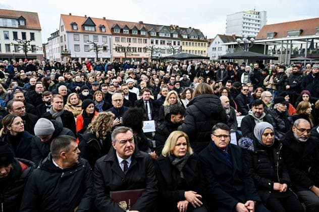19 02 2023, xpsx, local Hanau anniversary 19 February commemoration ceremony f l Claus Kaminsky Lord Mayor Hanau , Federal Minister of the Interior Nancy Faeser, Prime Minister Boris Rhein, Hanau Hesse Germany DEU marketplace.