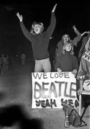 ARCHIVE 1964 07 29 Devoted Beatles fans in the audience when the British pop group The Beatles performs on the second day at Johanneshovs Isstadion in Stockholm July 29th 1964 Stockholm Sweden x1047x  Copyright: xFreddyxLindströmx xTTx x BEATLES-STOCKHOLM 1964