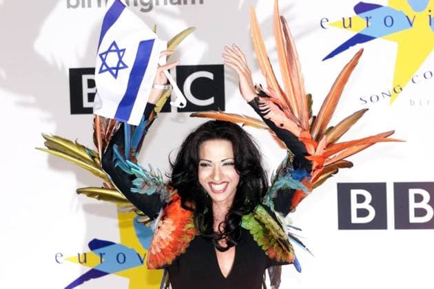BIRMINGHAM 9MAY 1998 Dana International cheers after winning the Eurovision Song Contest Final in Birmingham on Saturday BIRMINGHAM UK x1014x  Copyright: xTobiasxRöstlundx
