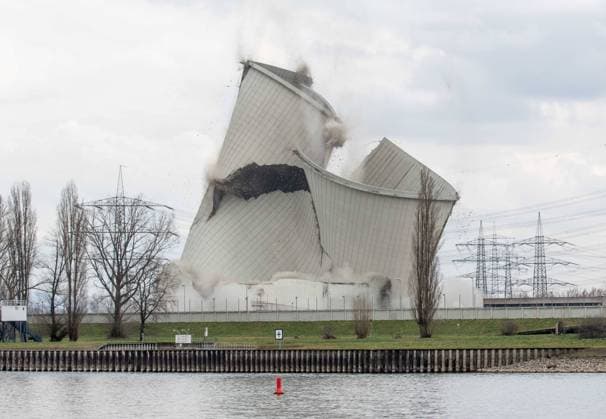Biblis dismantling plant Second cooling tower of unit A to be demolished NAfter the first cooling tower of unit A in the Biblis dismantling plant was successfully brought to the ground at the beginning of February, the second c TG2023-0164