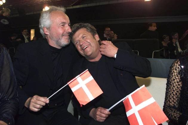 STOCKHOLM 20000513 Saturdays Eurovision Song Contest 2000 in Globen, Stockholm In the picture the Danish duo Olsen Brothers Jorgen and Niels Olsen who won with Denmarks entry Fly on the Wings of Love on Saturday DIGITAL CAMERA STOCKHOLM SWEDEN x1030x  Copyright: xJonasxEkströmerx