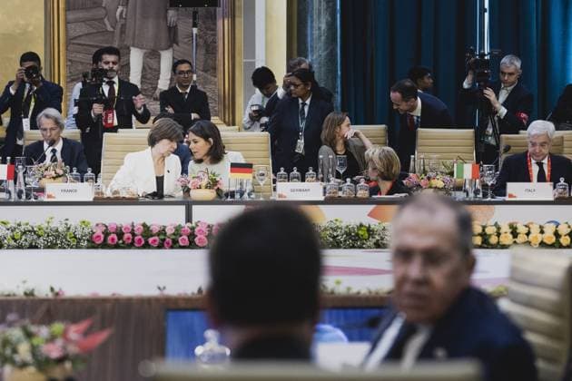 R L Annalena Baerbock Buendnis 90 Die Gruenen , German Foreign Minister, and Catherine Colonna, Foreign Minister of France, photographed facing Sergei Lavrov in front , Foreign Minister of Russia, during the G20 meeting of Foreign Ministers in New Delhi, 02 03 2023 The topics of the meeting will be t Copyright: xFlorianxGaertnerx