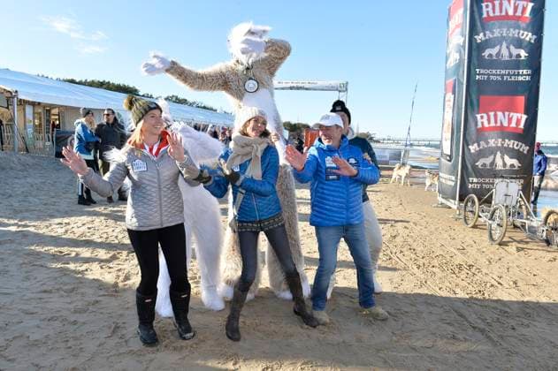 Gesine Lippert, Gerit Kling, Till Demtroeder and Wolfgang Lippert at the celebrity sled dog race BALTIC LIGHTS in Usedom 04 03 2023