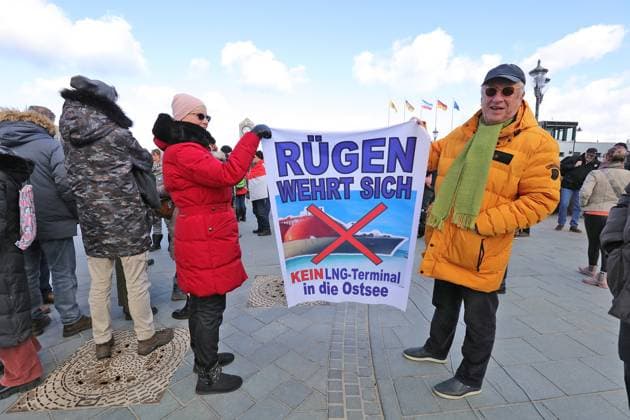 Protests in Binz on Rügen against LNG terminals on the Baltic Sea