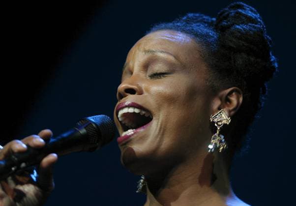 MOLDE 20030714 Dianne Reeves during a concert at Molde jazzfestival which started on monaday July 14, 2003 started Monday MOLDE Norway BILDER x20520x  Copyright: xKNUTxFJELDSTADx xTTx 20520