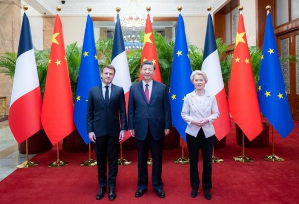 Bilder des Jahres 2023, News 04 April News Themen der Woche KW14 News Bilder des Tages (230406) -- BEIJING, April 6, 2023 -- Chinese President Xi Jinping holds a trilateral meeting with French President Emmanuel Macron and European Commission President Ursula von der Leyen at the Great Hall of the People in Beijing, capital of China, April 6, 2023. ) CHINA-BEIJING-XI JINPING-MACRON-VON DER LEYEN-TRILATERAL MEETING (CN) ZhaixJianlan 